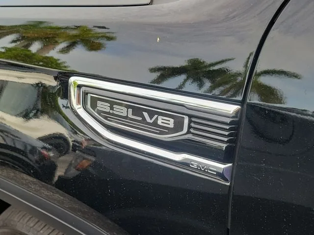 2023 GMC Sierra 1500 Denali photo 6