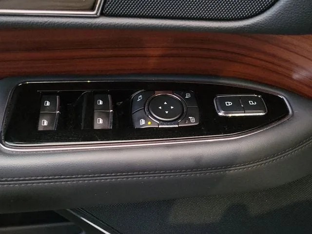 2024 Lincoln Navigator Premiere photo 16