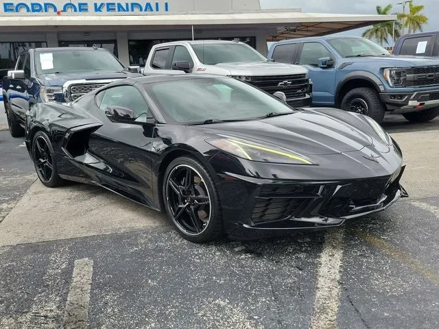 2021 Chevrolet Corvette Stingray 1LT photo 2