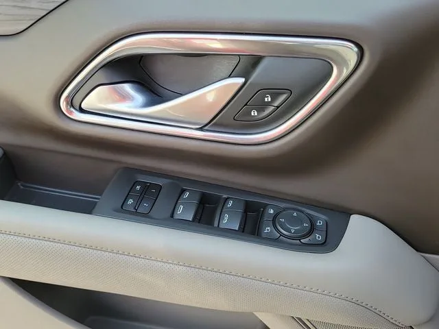 2022 GMC Yukon SLT photo 20