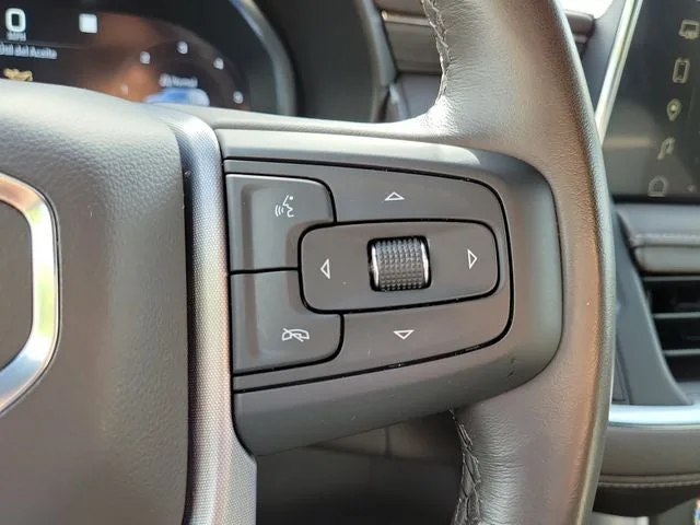 2022 GMC Yukon SLT photo 25