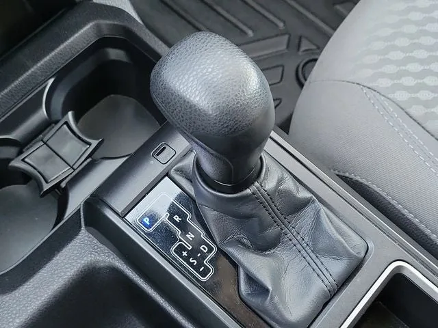 2022 Toyota Tacoma SR V6 photo 25