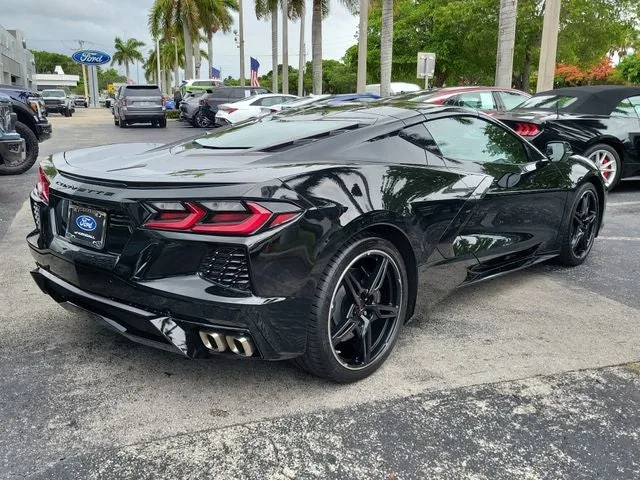 2021 Chevrolet Corvette Stingray 1LT photo 3