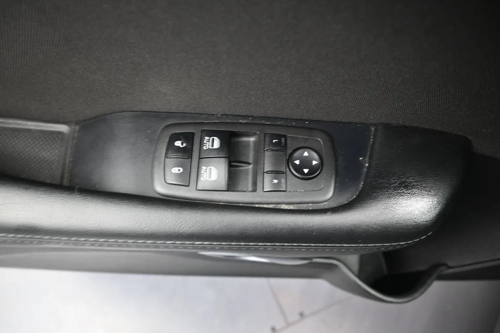 2023 Dodge Challenger SXT photo 11