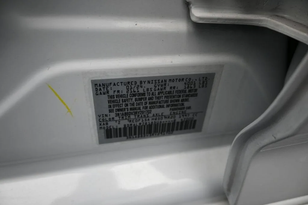 2024 Nissan Sentra SR Xtronic CVT photo 11