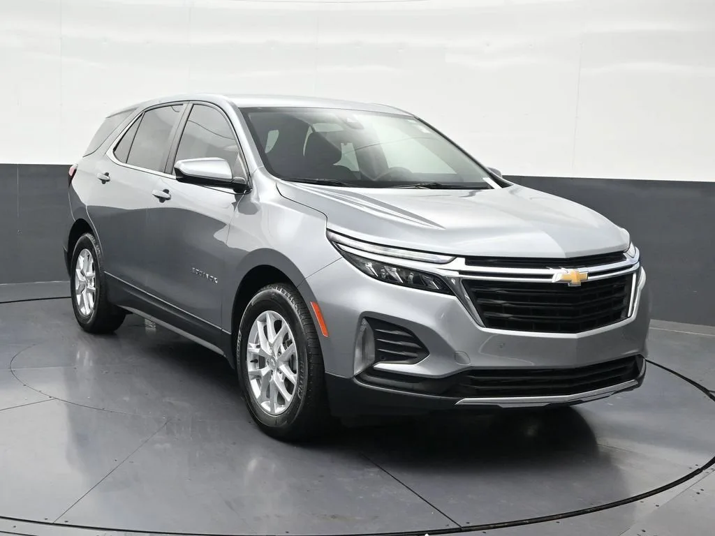 2024 Chevrolet Equinox LT photo 8