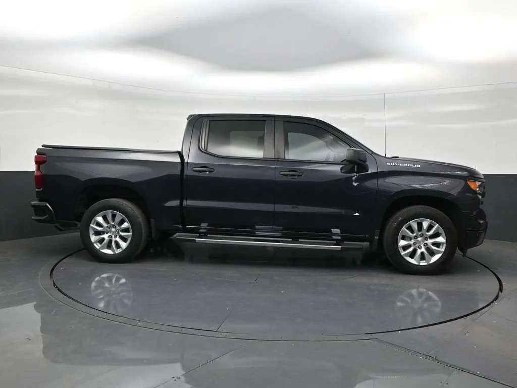 2023 Chevrolet Silverado 1500 Custom photo 6
