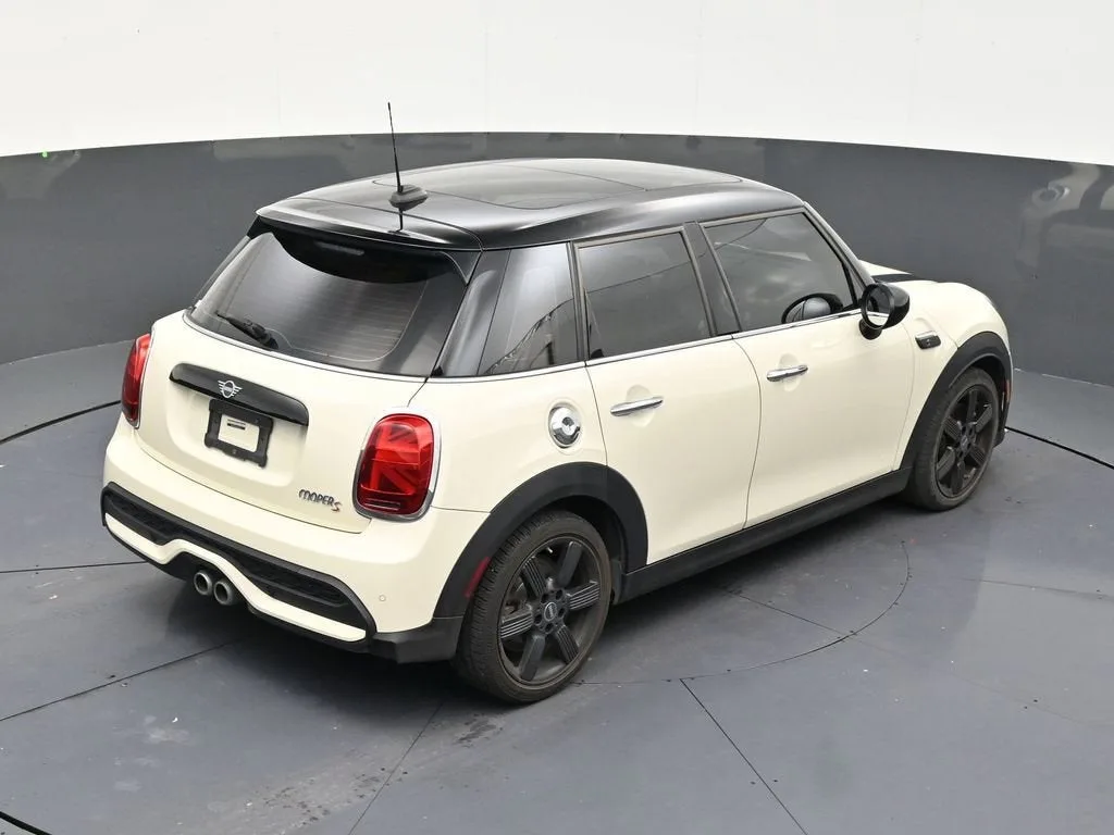 2022 MINI Hardtop 4 Door Cooper S photo 16