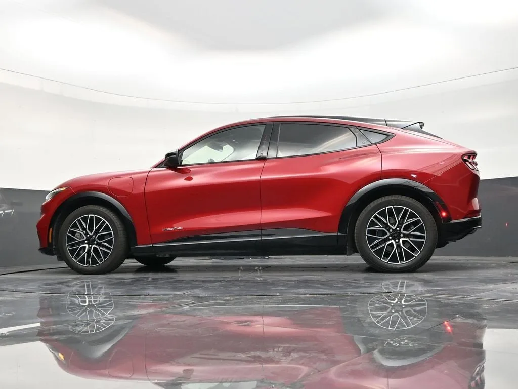 2024 Ford Mustang Mach-E Premium photo 20