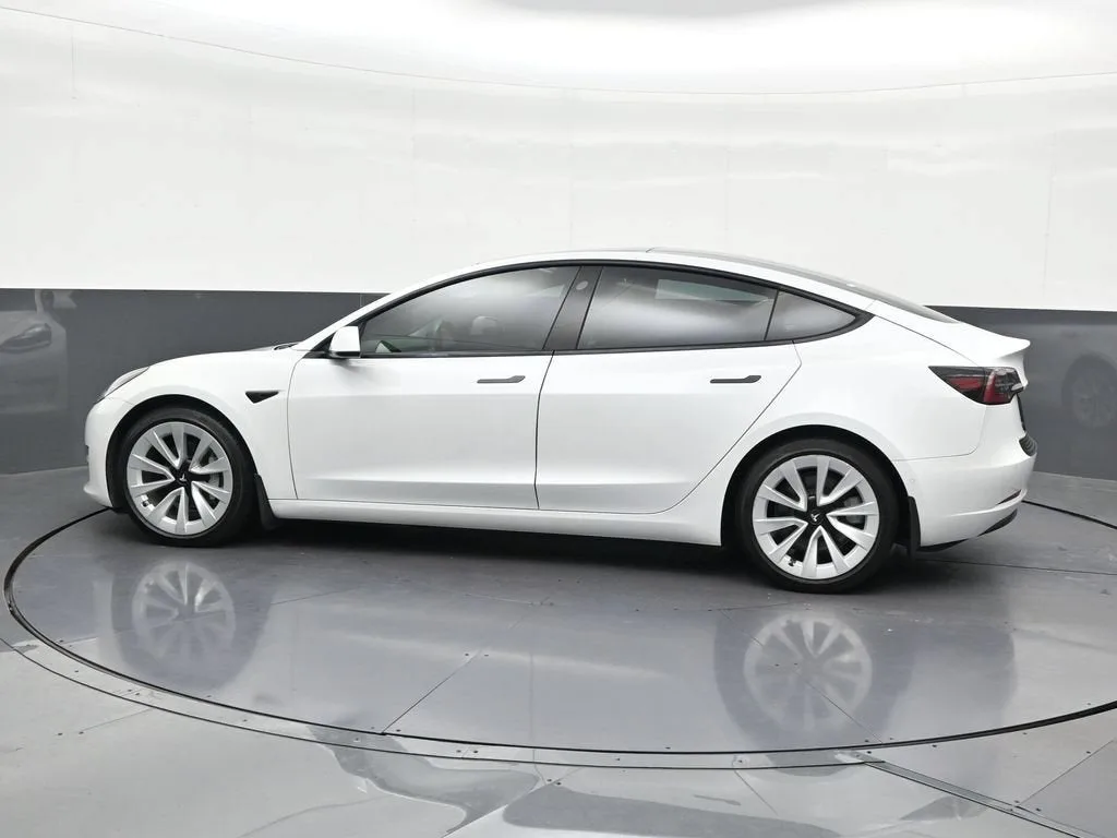 2021 Tesla Model 3 Long Range photo 2