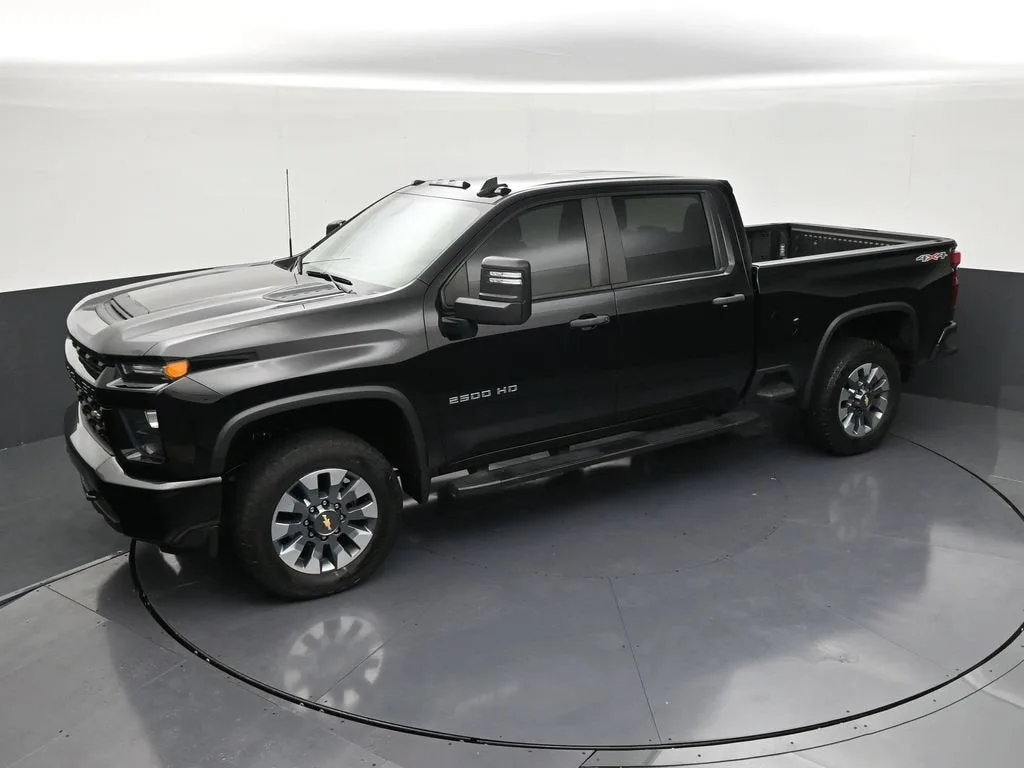 2023 Chevrolet Silverado 2500 HD Custom photo 12