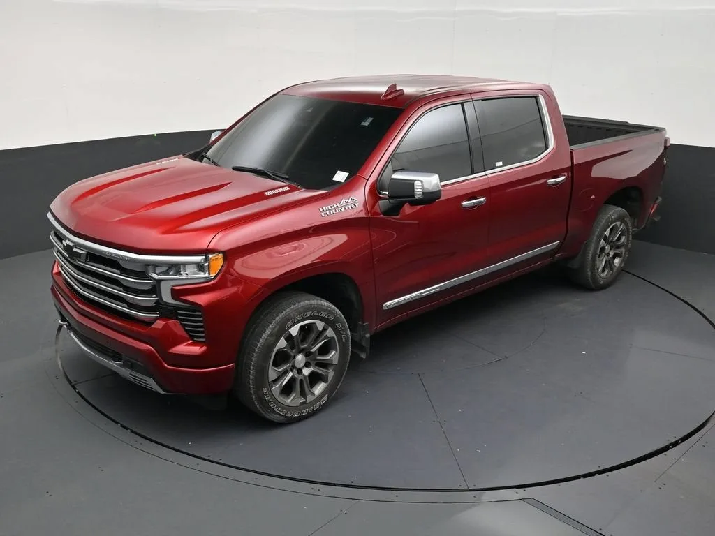2024 Chevrolet Silverado 1500 High Country photo 12