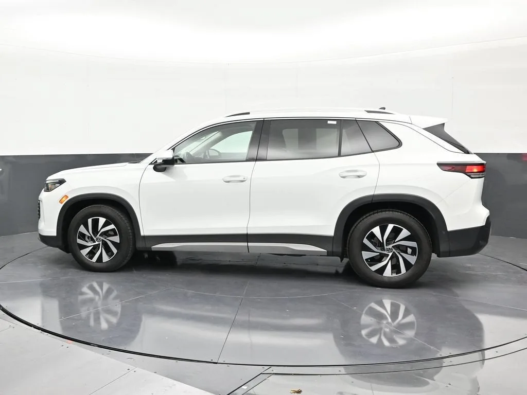 2026 Volkswagen Tiguan S photo 2