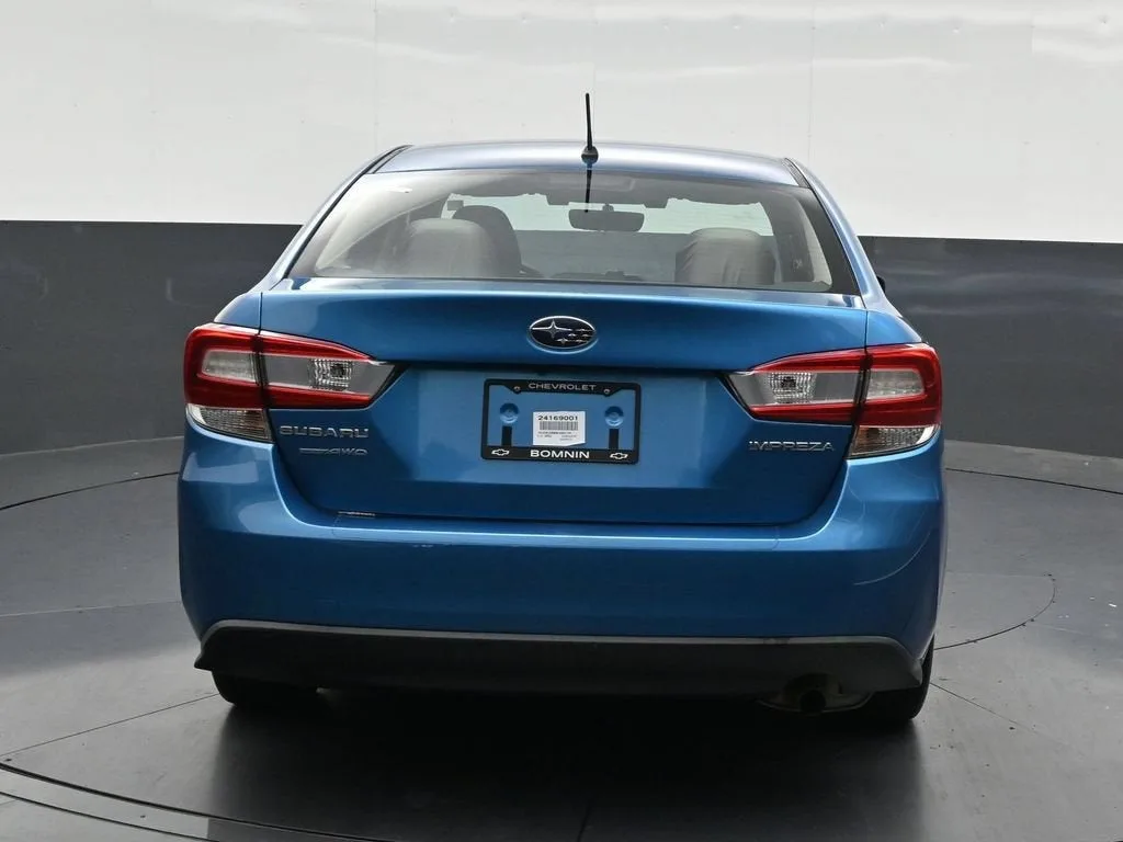 2019 Subaru Impreza 2.0i photo 4