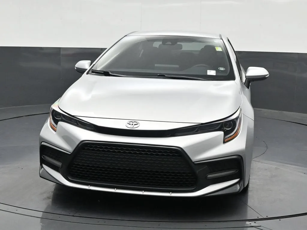 2022 Toyota Corolla SE photo 9
