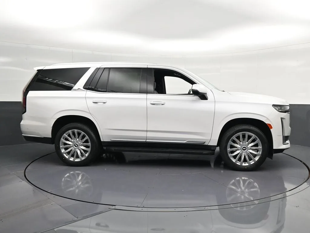2023 Cadillac Escalade Premium Luxury photo 4