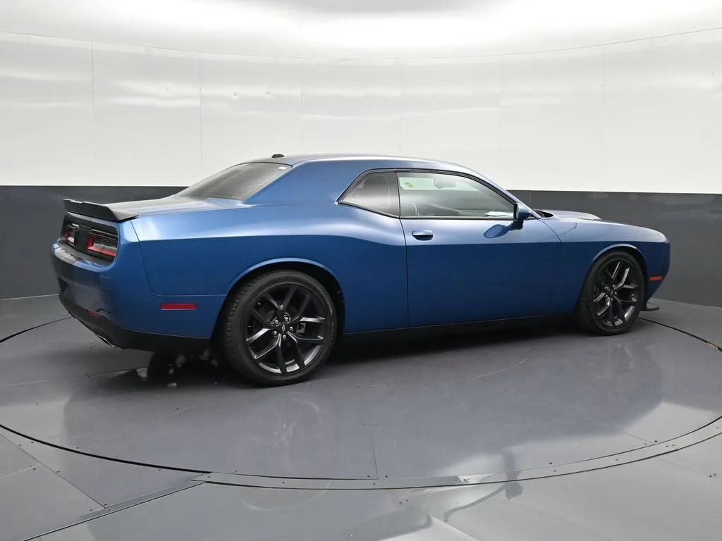 2023 Dodge Challenger GT photo 3