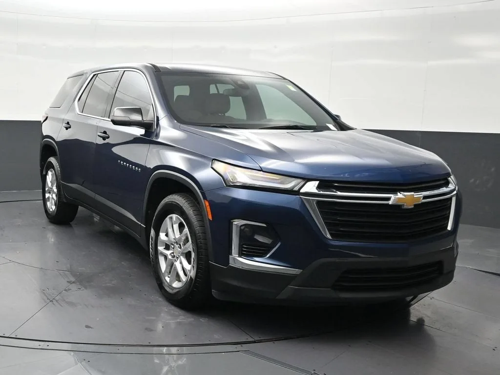 2023 Chevrolet Traverse LS photo 8