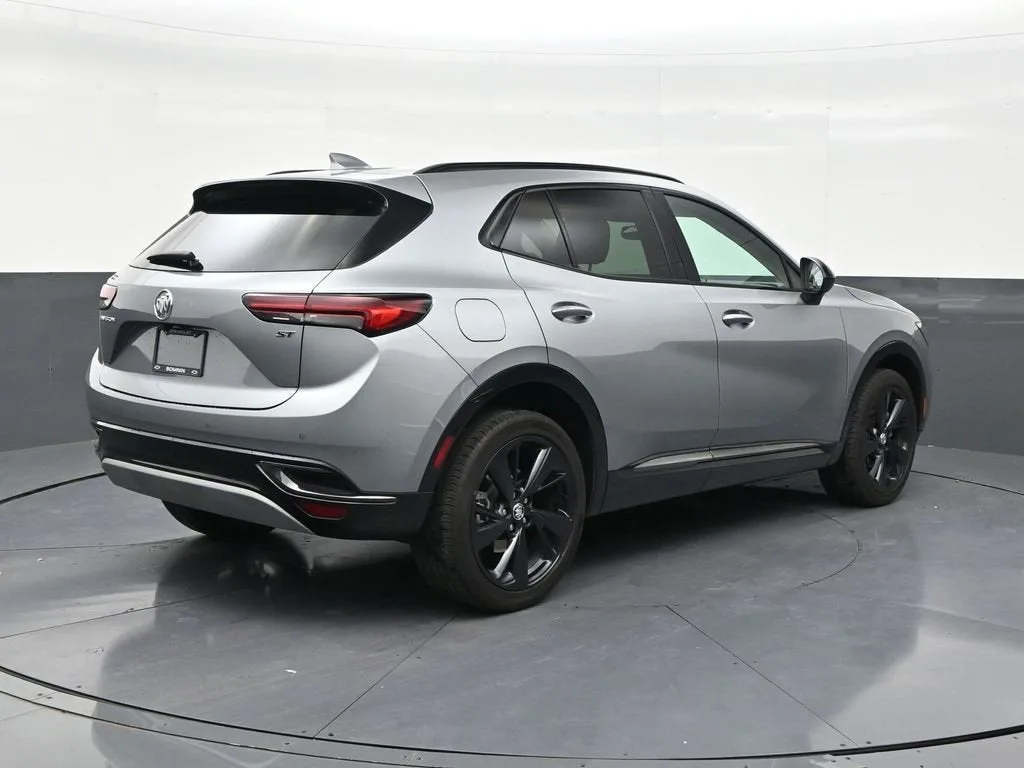 2023 Buick Envision Essence photo 5