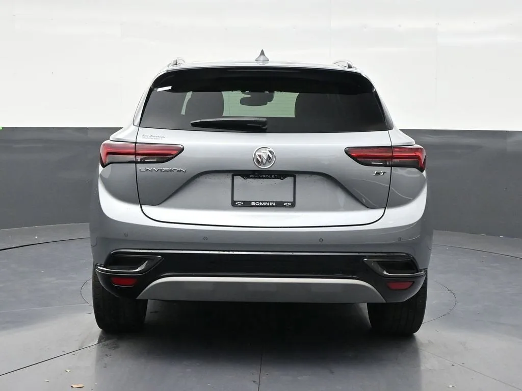 2023 Buick Envision Essence photo 4