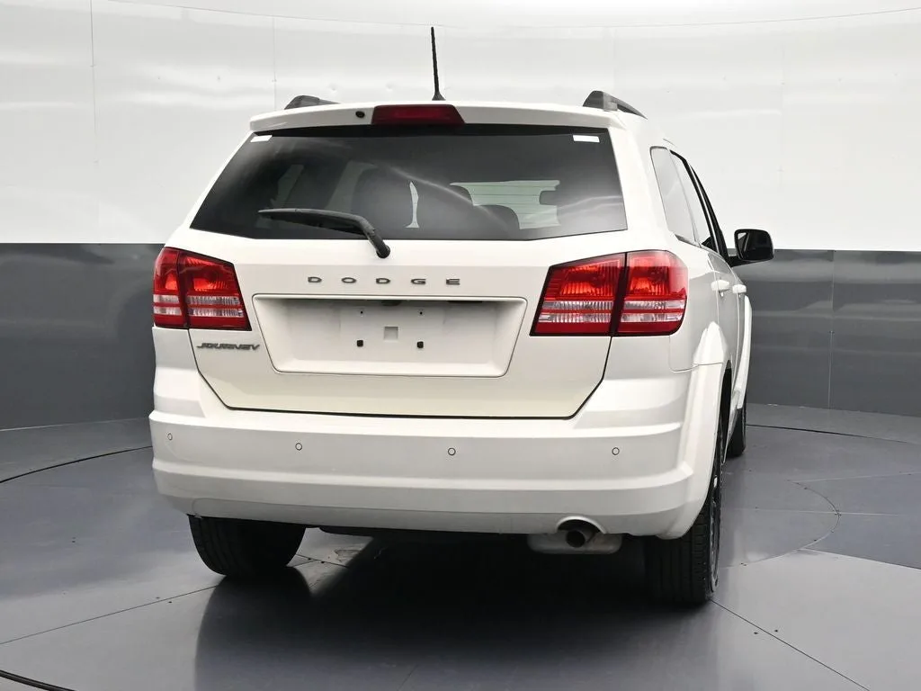 2020 Dodge Journey SE photo 2