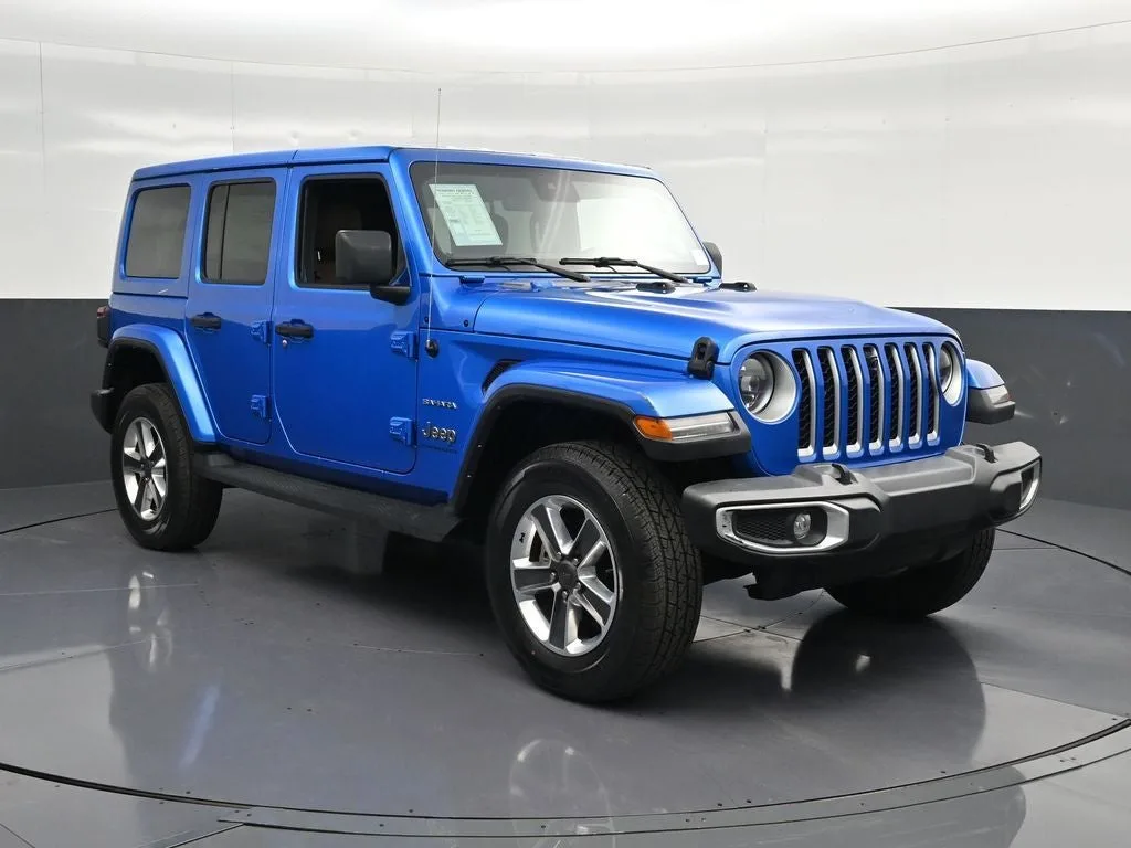 2023 Jeep Wrangler Sahara photo 5