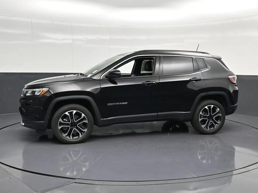 2023 Jeep Compass Limited photo 7