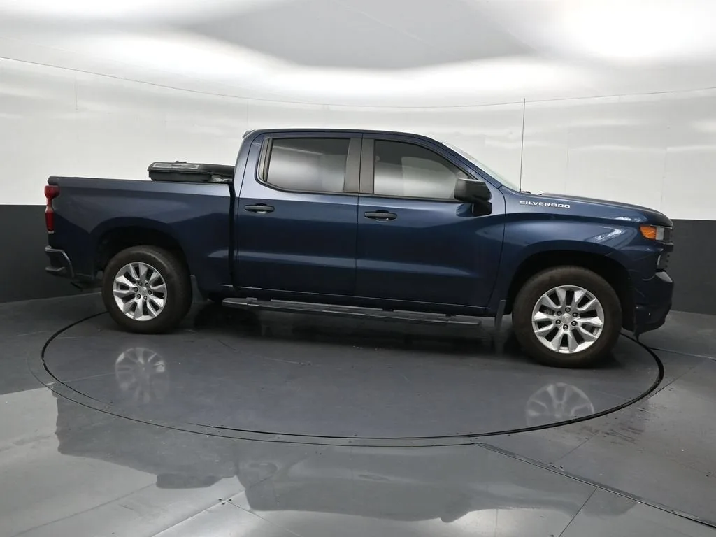 2022 Chevrolet Silverado 1500 LTD Custom photo 7