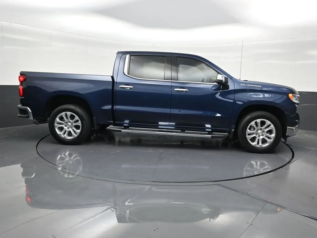 2023 Chevrolet Silverado 1500 LTZ photo 7