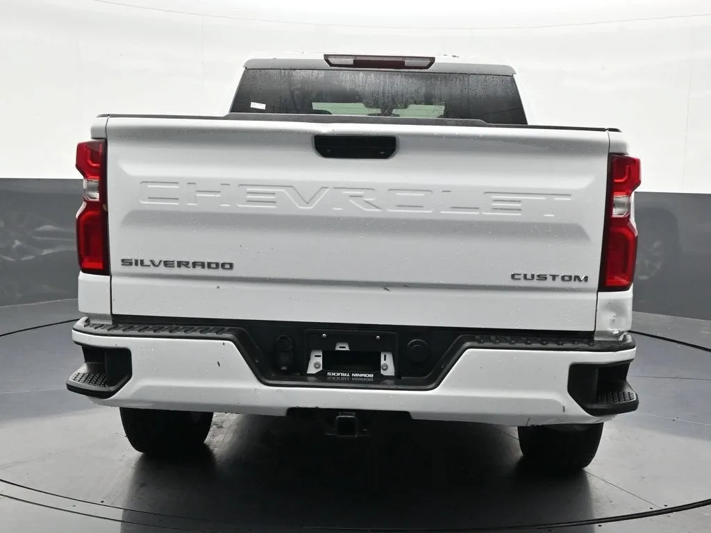 2021 Chevrolet Silverado 1500 Custom photo 4