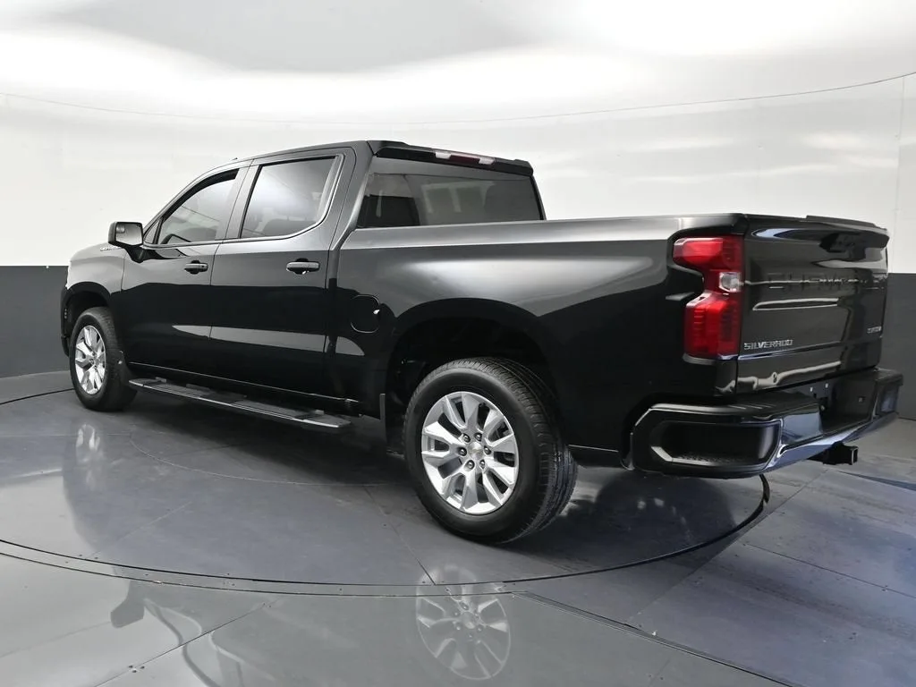 2024 Chevrolet Silverado 1500 Custom photo 3