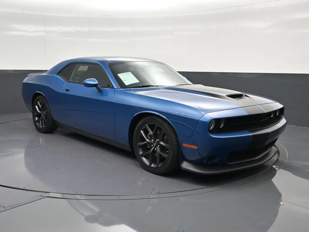 2023 Dodge Challenger GT photo 5