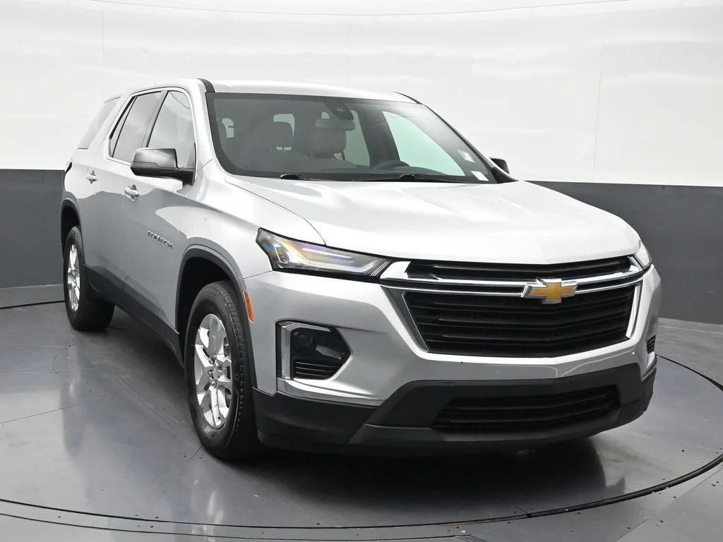 2022 Chevrolet Traverse LS photo 8