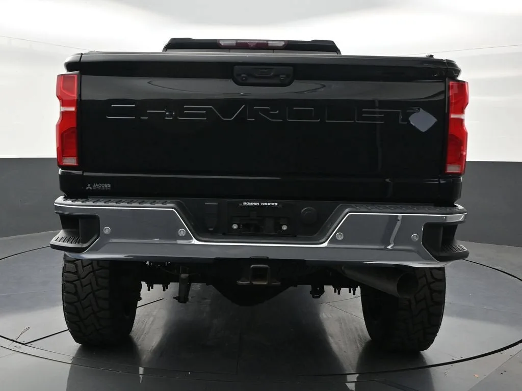 2024 Chevrolet Silverado 2500 HD LTZ photo 4