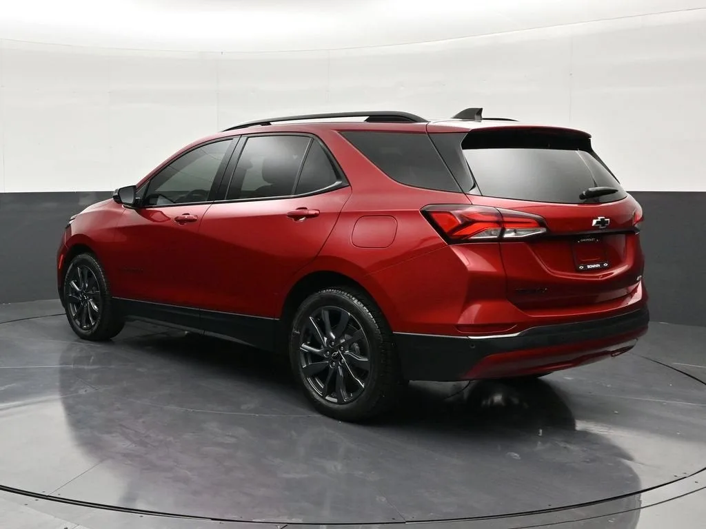 2022 Chevrolet Equinox RS photo 3