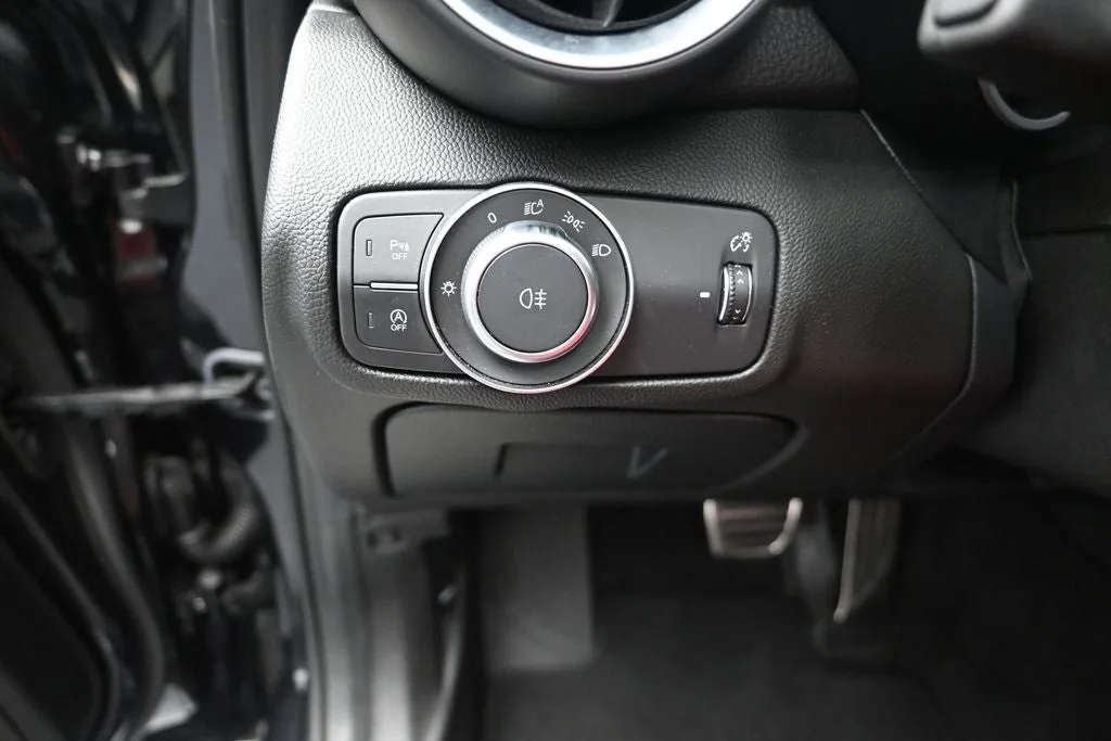 2024 Alfa Romeo Giulia Ti photo 12