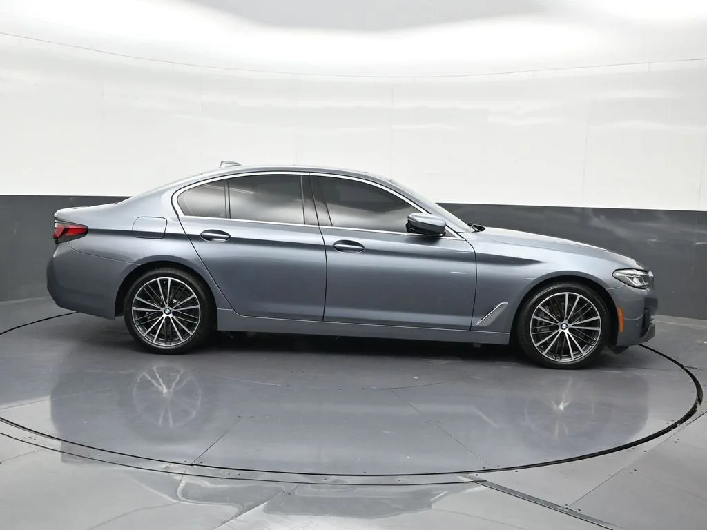 2022 BMW 540 i photo 7