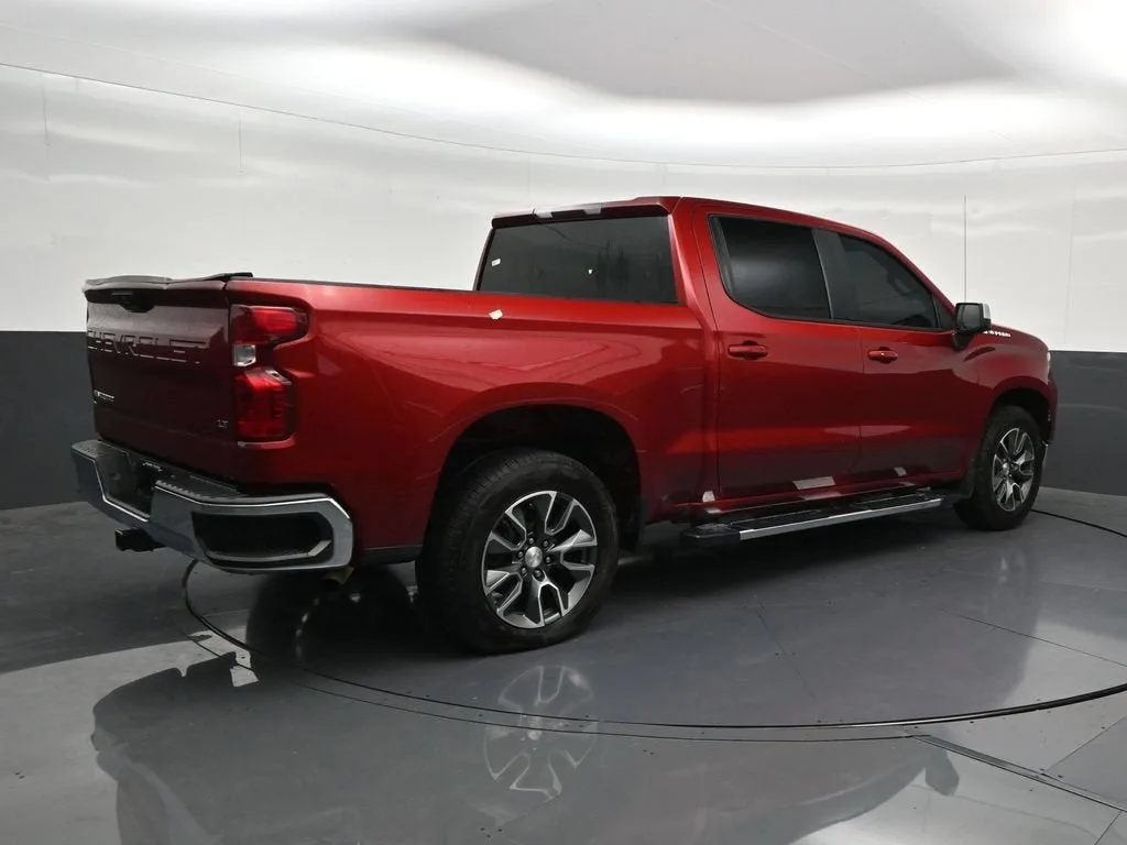 2023 Chevrolet Silverado 1500 LT photo 5