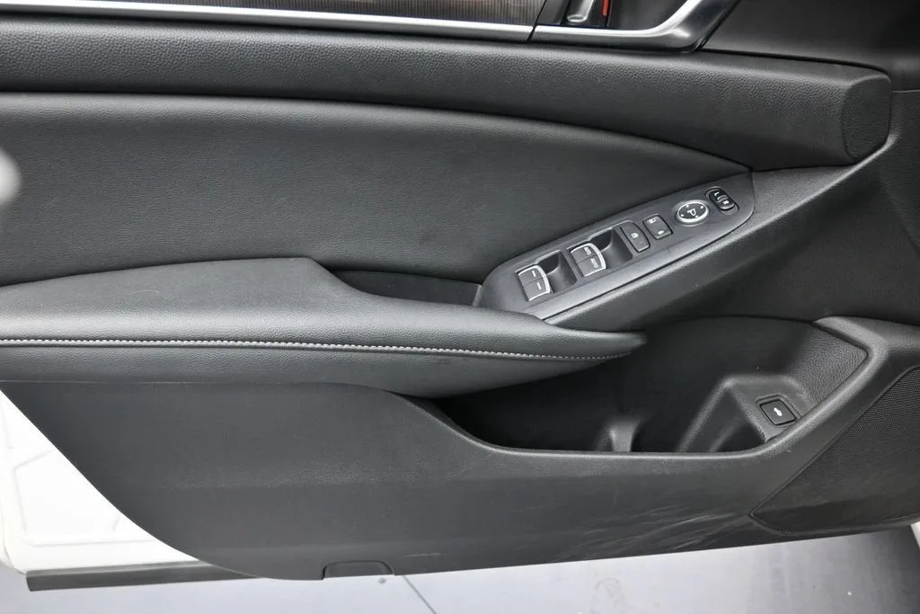2020 Honda Accord Sport 2.0T photo 10