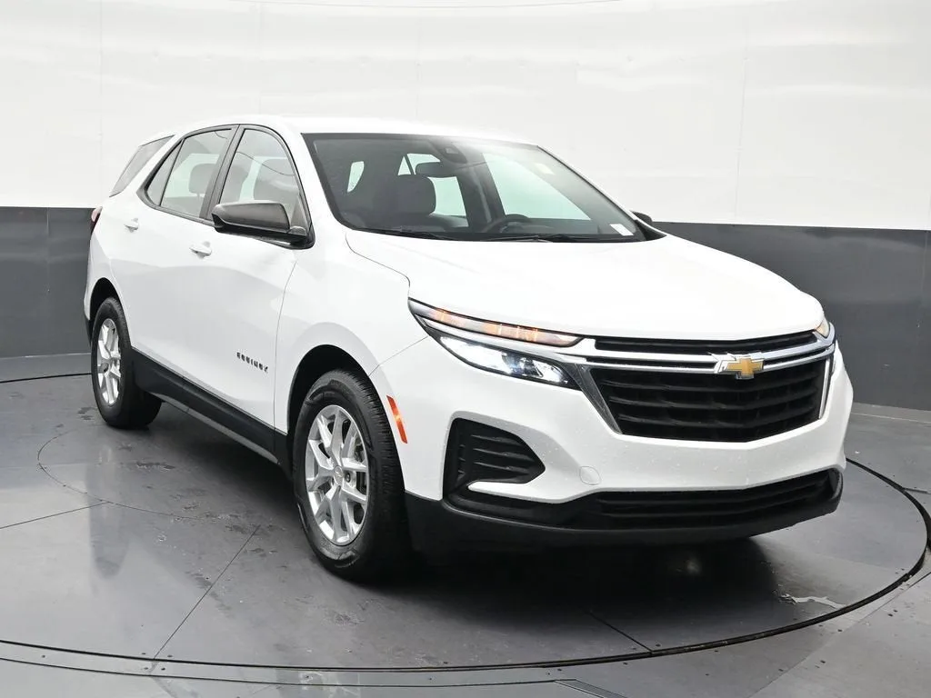 2022 Chevrolet Equinox LS photo 8