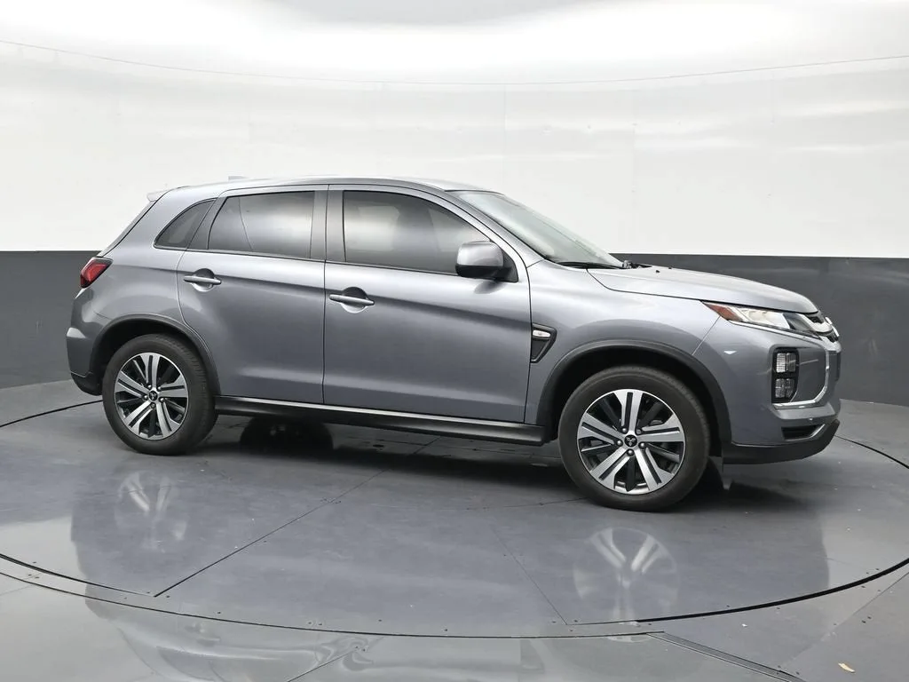 2022 Mitsubishi Outlander Sport 2.0 ES 2WD photo 8