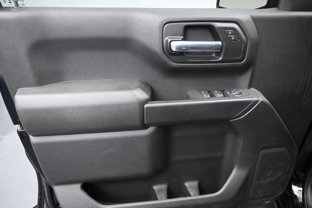 2025 Chevrolet Silverado 1500 Custom Trail Boss photo 11