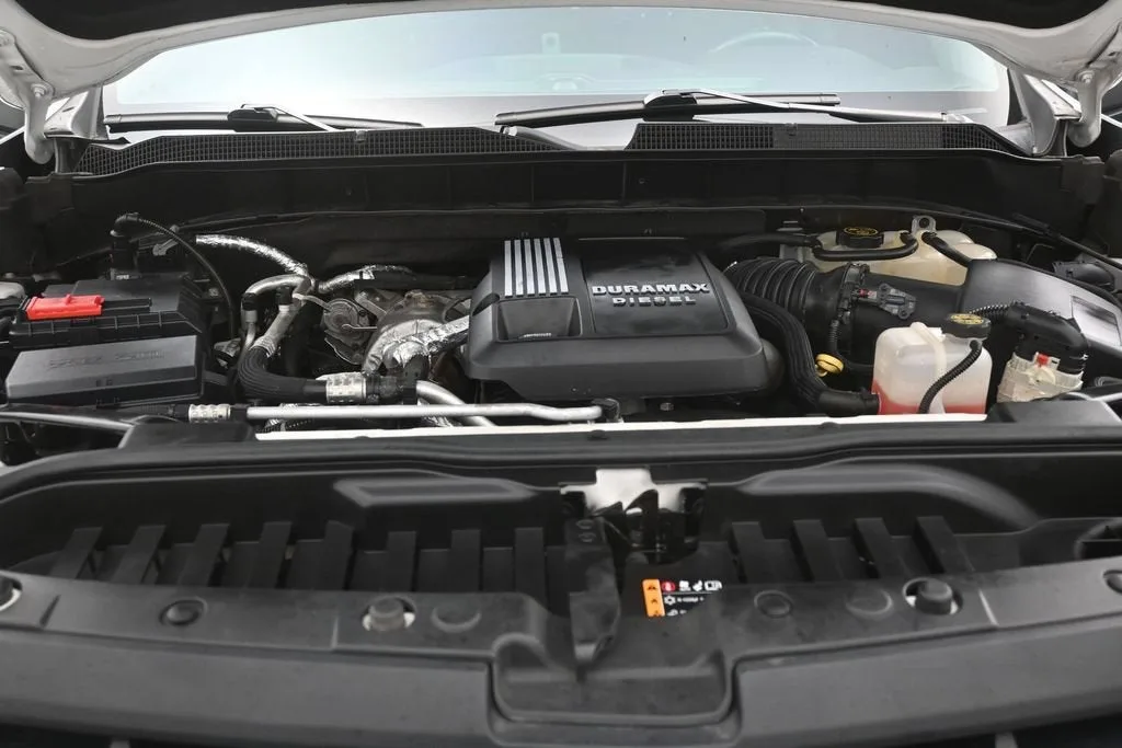 2021 Chevrolet Silverado 1500 RST photo 12