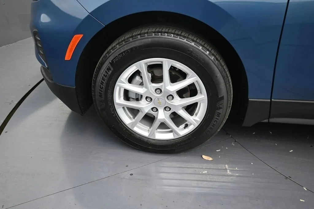 2024 Chevrolet Equinox LS photo 9
