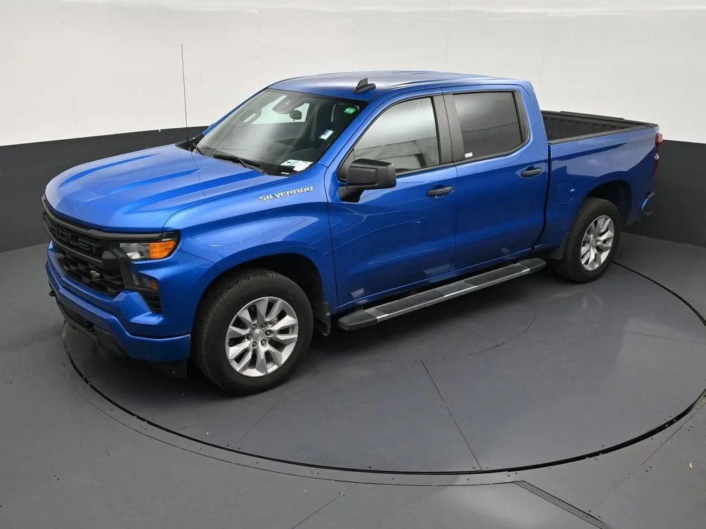 2024 Chevrolet Silverado 1500 Custom photo 12