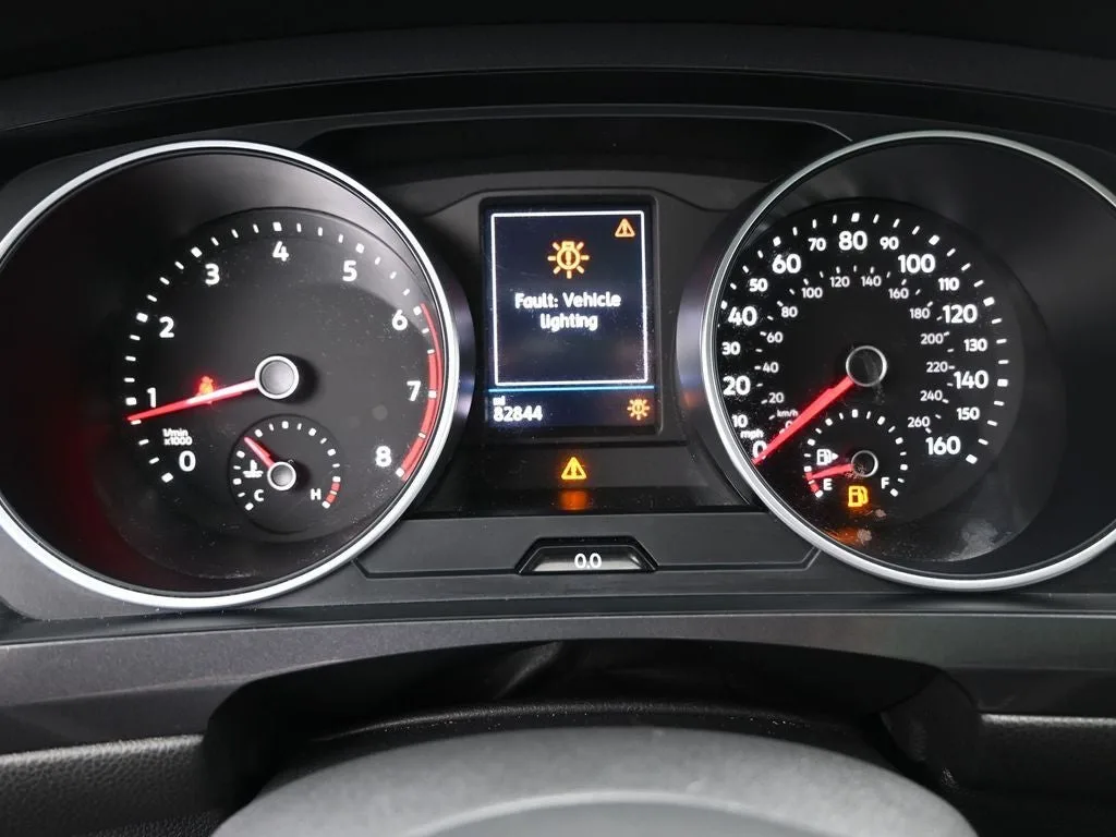 2021 Volkswagen Tiguan 2.0T SE photo 12
