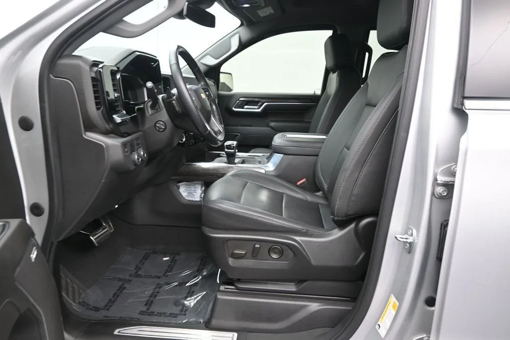 2022 Chevrolet Silverado 1500 LTZ photo 12