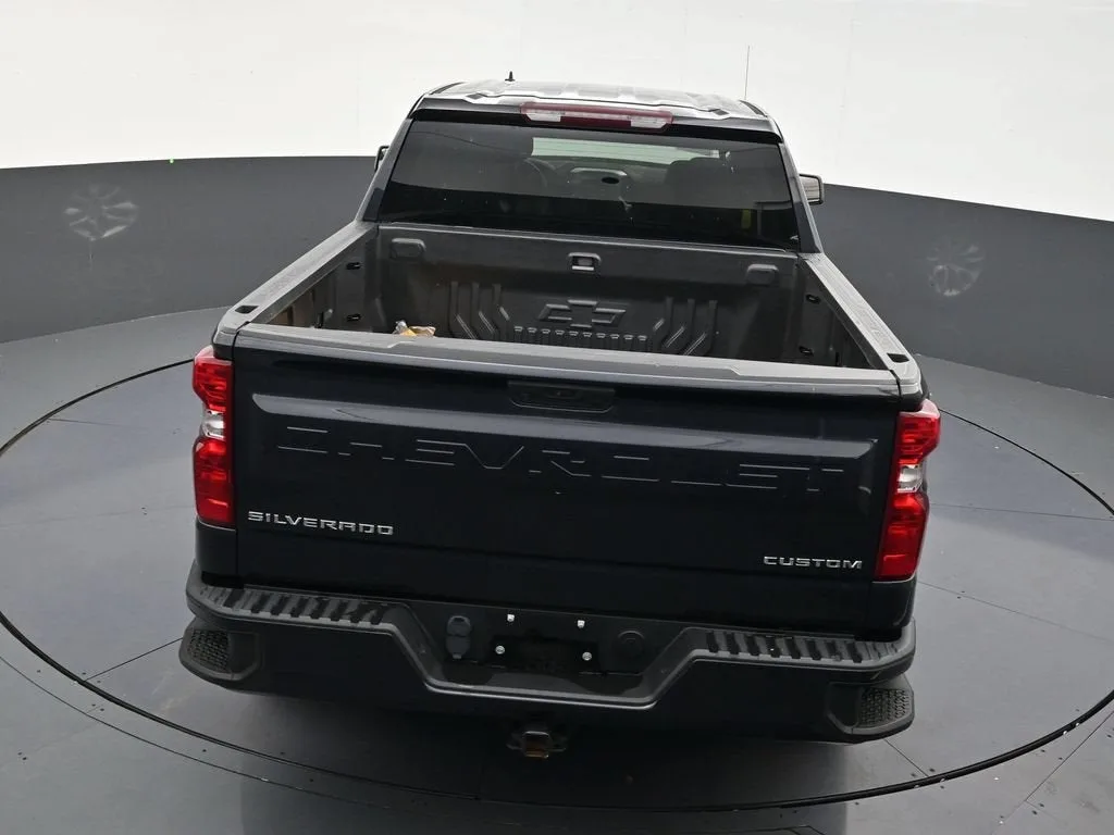 2023 Chevrolet Silverado 1500 Custom photo 12
