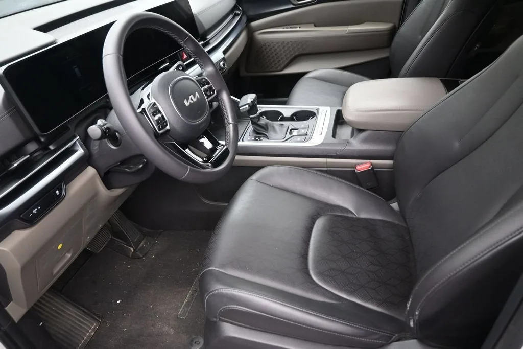 2025 Kia Carnival MPV LXS photo 12