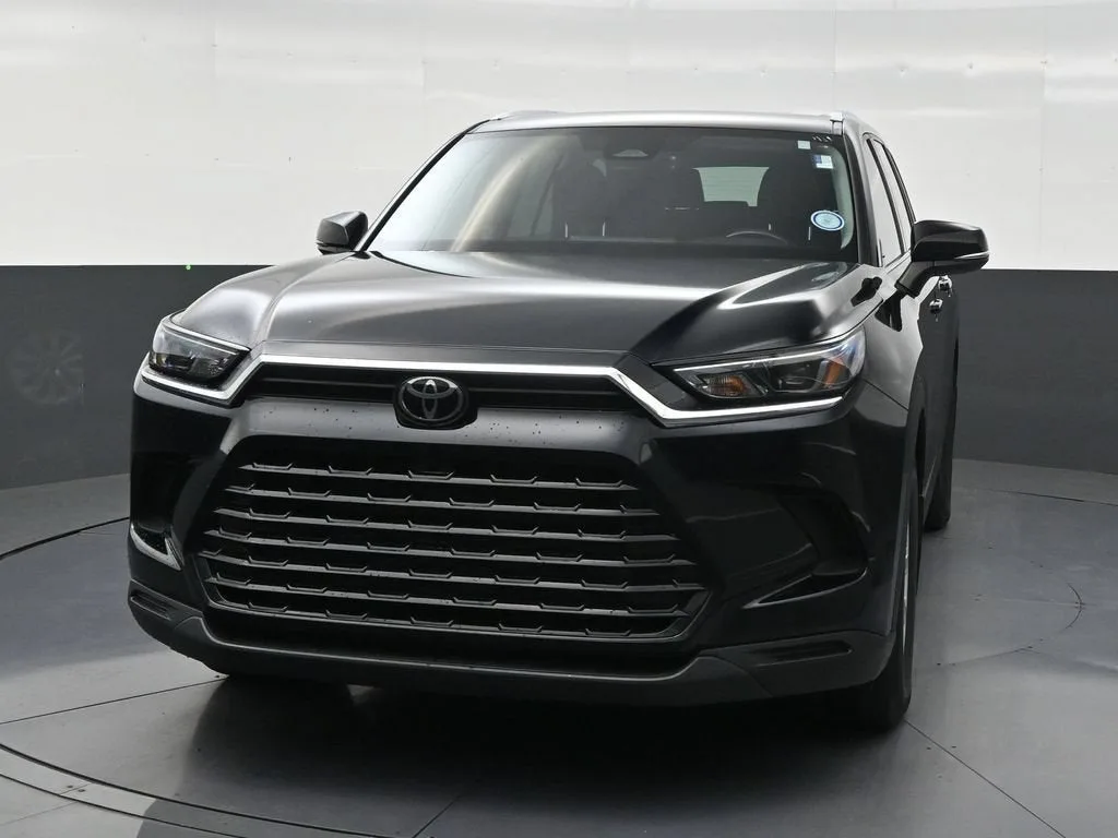 2024 Toyota Grand Highlander XLE photo 8
